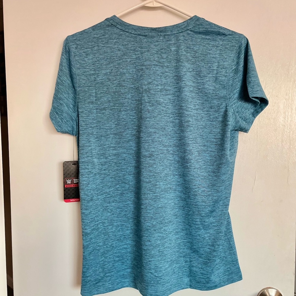 Tapout V-Neck Active Performance Top - Size M - Picture 7 of 10